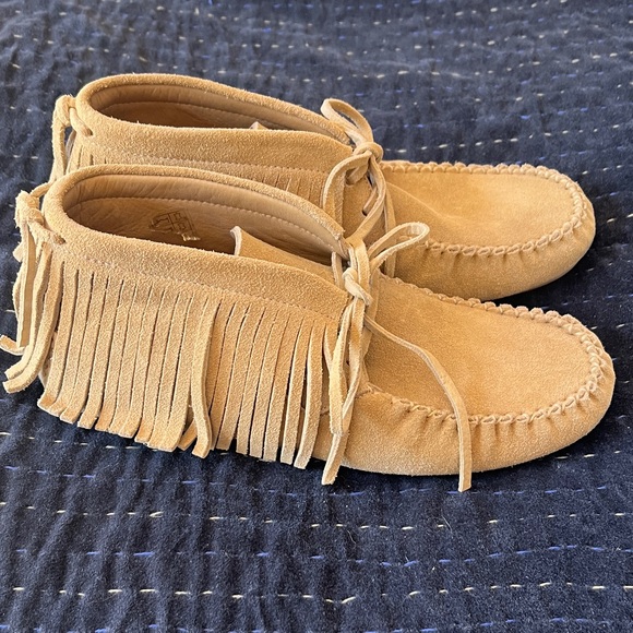 LOEWE x Paula’s Ibiza Suede Calfskin Fringed High Top Loafer - Gold - Picture 2 of 13